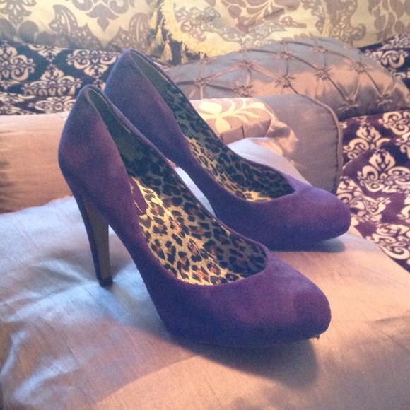 Jessica Simpson pumps