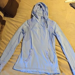 Lululemon running shirt