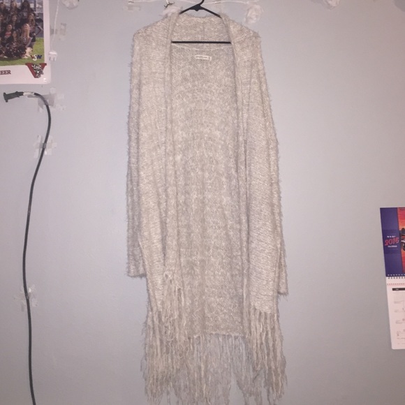 grey cardigan with fringed bottom