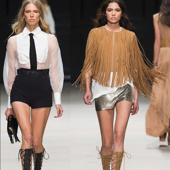 WELCOME to my closet. 💝 I Posh ambassador !!!💕💕 - Picture 4 of 7