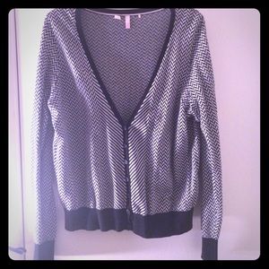 VS catalogue patterned cardigan