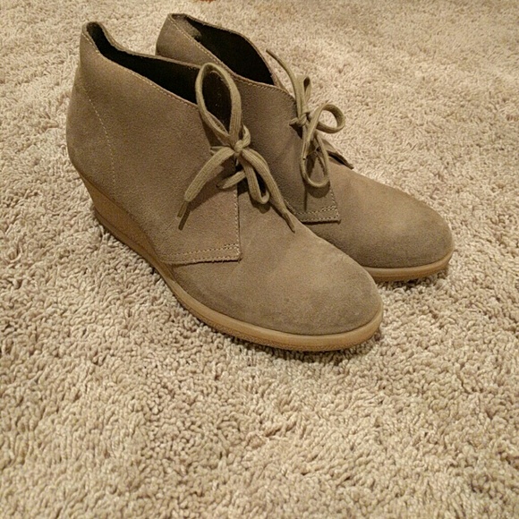 Beige jcrew shoes