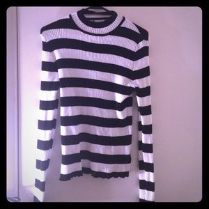 Mock neck horizontal stripes sweater
