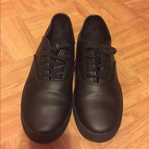 Safestep black slip resistant shoes 👞🕴