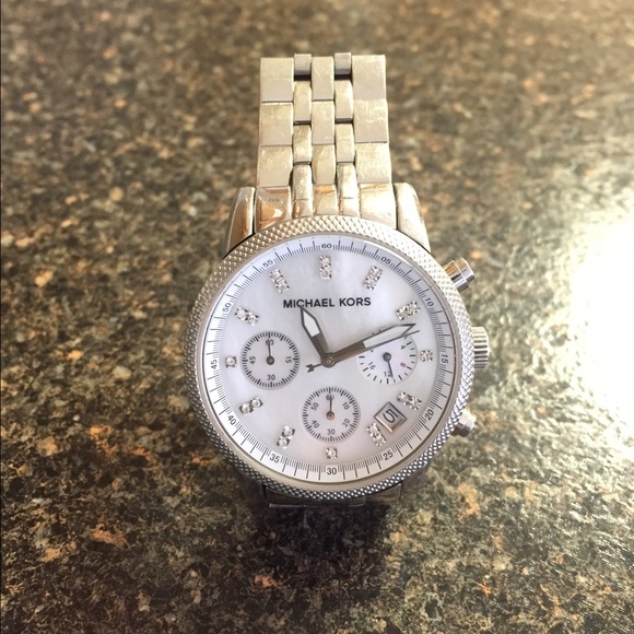 MK watch - Picture 1 of 1