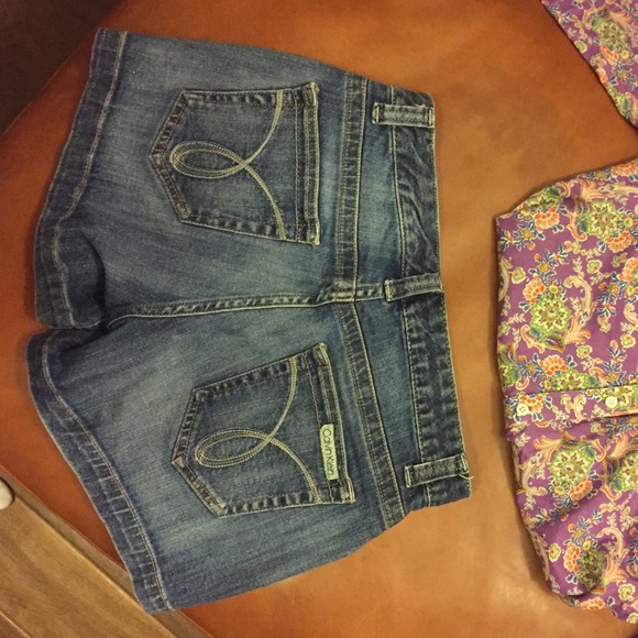 Calvin Klein High-waisted denim shorts size 4 - Picture 3 of 4