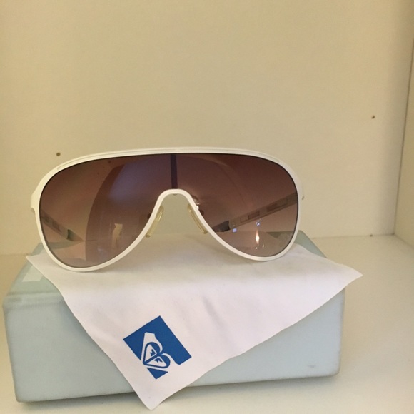 Roxy Sunglasses 🌟PRICE REDUCED🌟