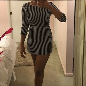 Forever 21 Dresses - Forever 21 long sleeve striped dress (small) Forever 21 Dresses - Forever 21 long sleeve striped dress (small)