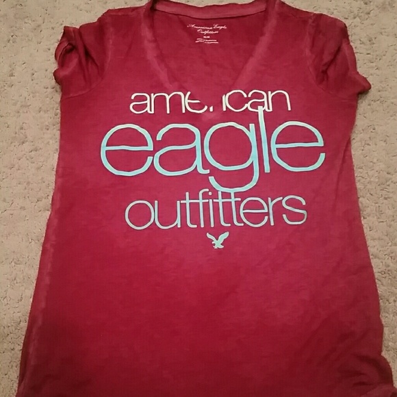 American Eagle burgendy tshirt - Picture 2 of 3