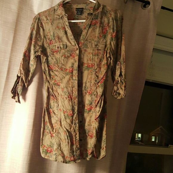 Floral button up