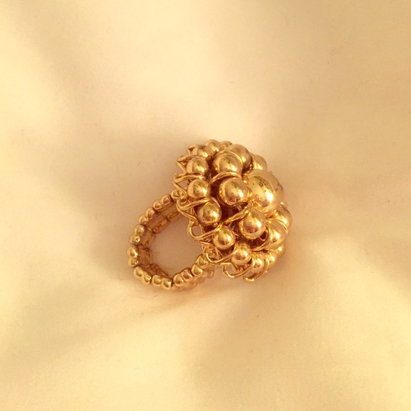 Oversized gold ring
