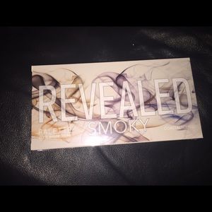 Revealed smoky palette coastal scents BRAND NEW💕