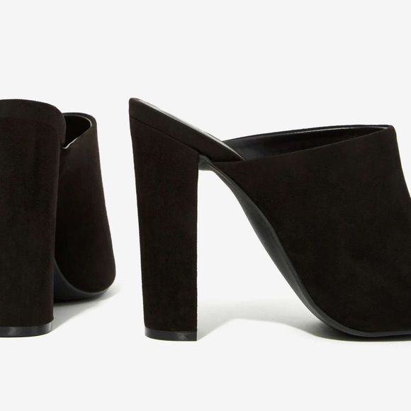 Nastygal - Into the Groove black suede mules - Picture 2 of 4
