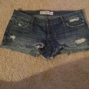 A&F destroyed denim short