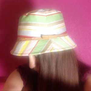 COACH HAT 👒 MULTI-COLOR LEATHER TRIM BUCKET HAT.