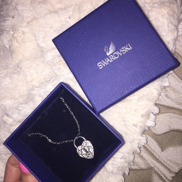Swarovski Crystal Necklace! 100% authentic!