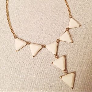 Statement necklace & earring set!