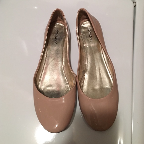 Nude ballet flats size 7 - Picture 1 of 3