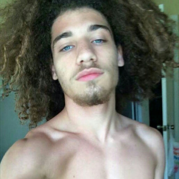 Has a job makes good money has a car he just needs - Picture 1 of 1