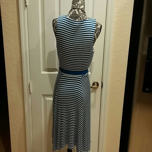 ELLE DRESS/ Blue and White - Picture 2 of 3