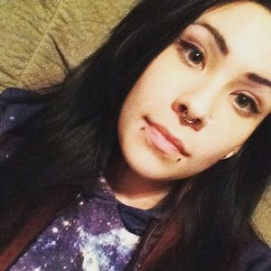 Meet your Posher, Caitlyn