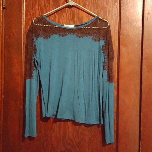 Long sleeved shirt