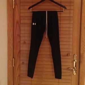 Athletic pants