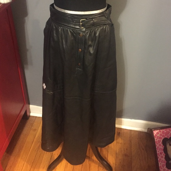 Escada leather skirt