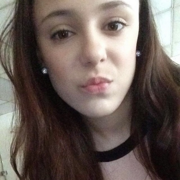 Meet your Posher, Cheyenne - Picture 1 of 1