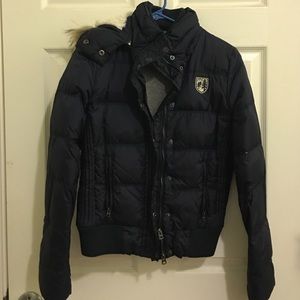 Navy blue puffer jacket