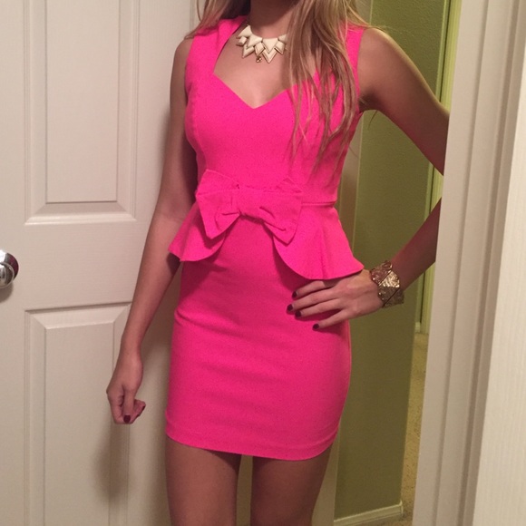 Tobi- Mini Pink Peplum Dress- never worn before! - Picture 1 of 1