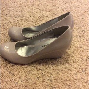 Chinese Laundry Wedges