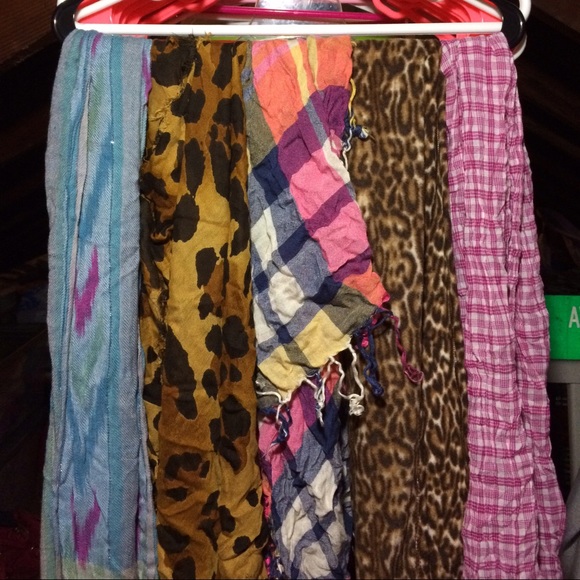 Scarves!!! Bundled or separate ur choice!!