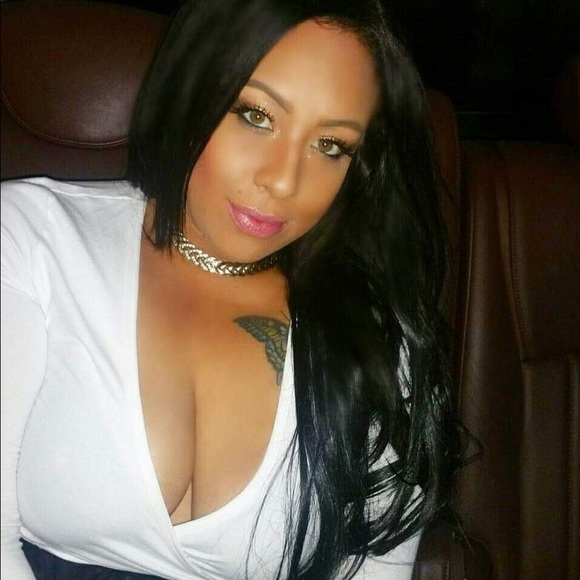 Meet your Posher, Janell - Picture 2 of 2