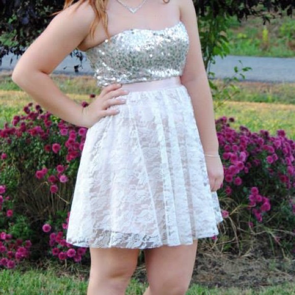 Super cute homecoming dress