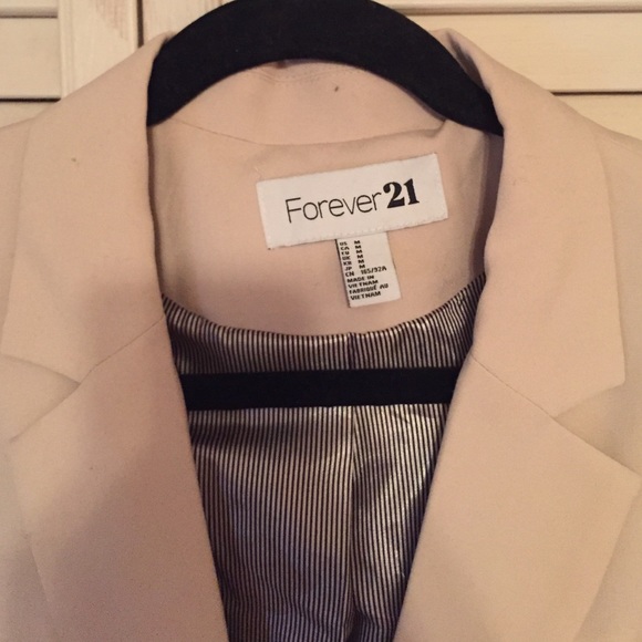 Trendy blazer - Picture 2 of 3