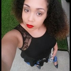 Meet your Posher, Crystal