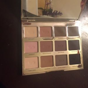 Tarte Amazonian clay matte palette