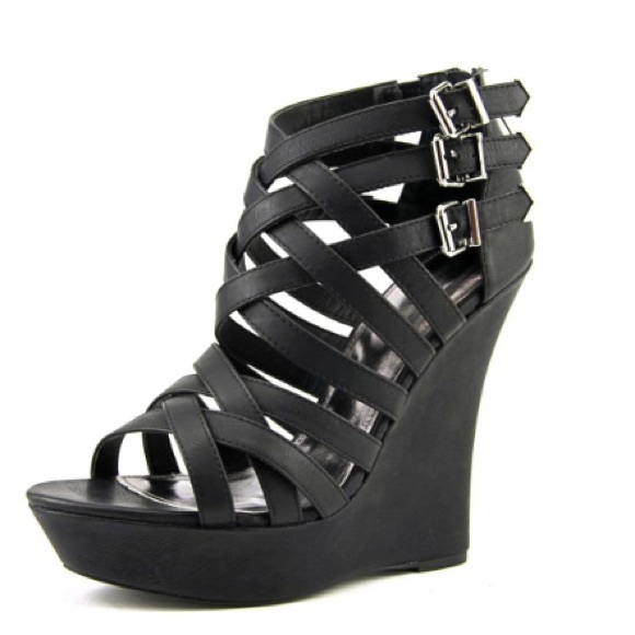 Madden Girl "Faboo" Wedge Sandals 6.5