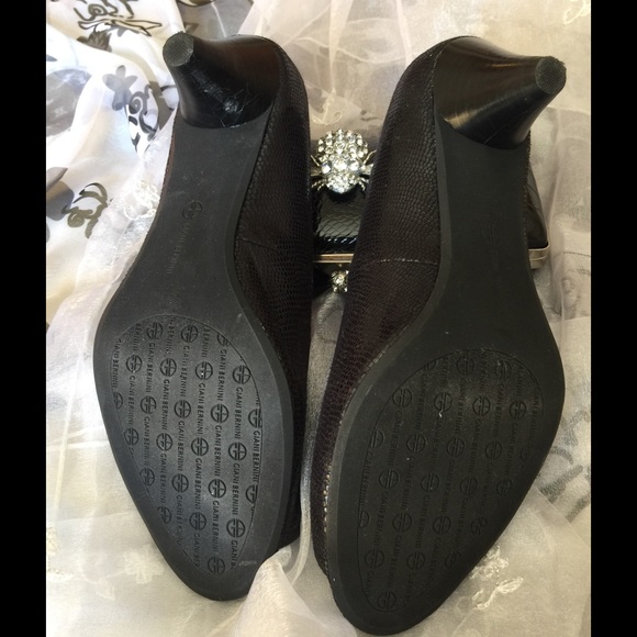 Giani Bernini black peep-toe pumps - Picture 3 of 4