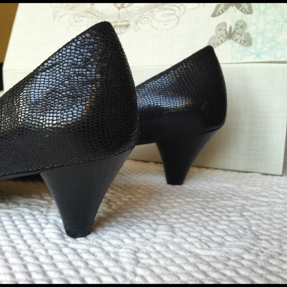 Giani Bernini black peep-toe pumps - Picture 4 of 4