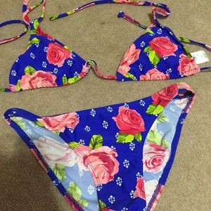 Roxy Bikini Set