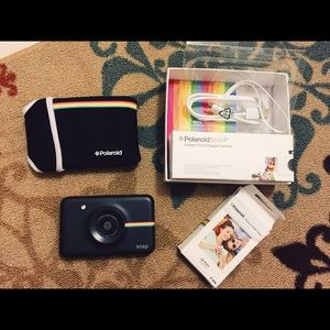 BRAND NEW POLAROID SNAP INSTANT PRINT CAMERA