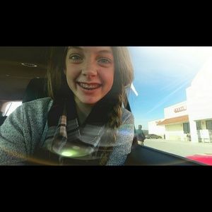 Meet your Posher, Kelsey