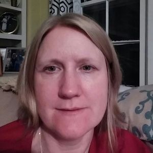 Meet your Posher, Caroline