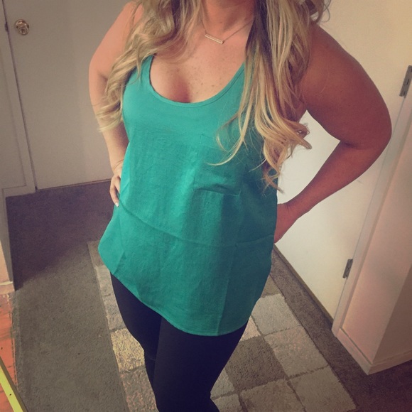 Forever 21 Tops - Forever 21 razor back top