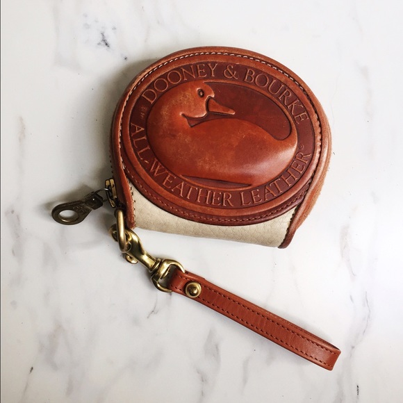 Dooney & Bourke Handbags - Vintage Dooney & Bourke Coin Purse✨