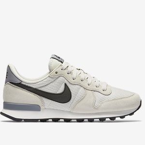 Nike Internationalist Women's Sneaker
