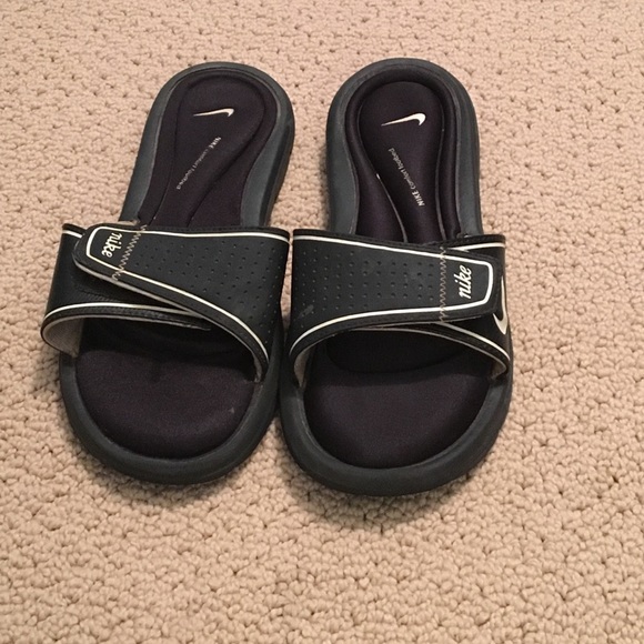 Nike slides