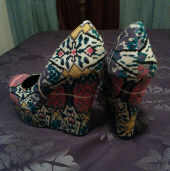 Steve Madden wedge heels